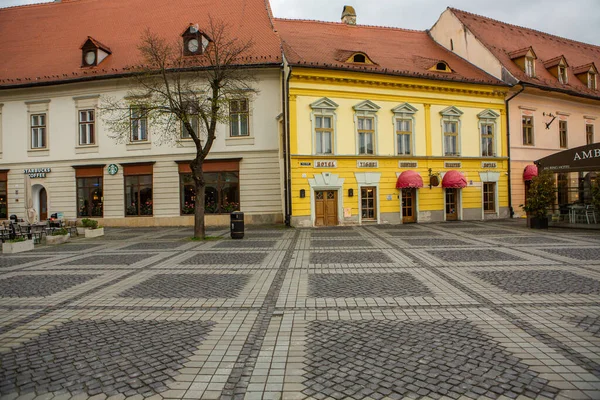 Medeltida Gata Med Historiska Byggnader Hjärtat Rumänien Sibiu Den Östeuropeiska — Stockfoto