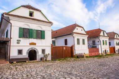 Rimetea, Romanya 'nın Transilvanya kentinde bulunan küçük bir köydür. Apuseni Dağları 'nda yer almaktadır ve güzel manzarası ve iyi korunmuş Macar mimari tarzıyla ünlüdür..