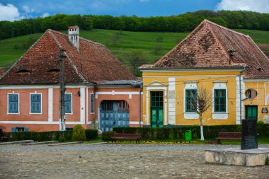 Biertan Romanya 'nın Transilvanya kentinde çok güzel bir ortaçağ köyü. Romanya 'nın tarihi bir kasabası Frankish ve Gotik mimari tarzını korumuştur. Seyahat fotoğrafı..