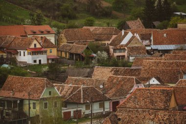Biertan Romanya 'nın Transilvanya kentinde çok güzel bir ortaçağ köyü. Romanya 'nın tarihi bir kasabası Frankish ve Gotik mimari tarzını korumuştur. Seyahat fotoğrafı..