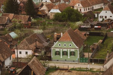 Biertan Romanya 'nın Transilvanya kentinde çok güzel bir ortaçağ köyü. Romanya 'nın tarihi bir kasabası Frankish ve Gotik mimari tarzını korumuştur. Seyahat fotoğrafı..