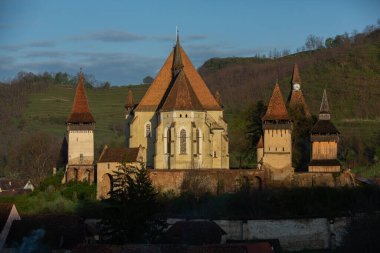 Biertan Romanya 'nın Transilvanya kentinde çok güzel bir ortaçağ köyü. Romanya 'nın tarihi bir kasabası Frankish ve Gotik mimari tarzını korumuştur. Seyahat fotoğrafı..