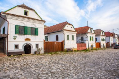Rimetea, Romanya 'nın Transilvanya kentinde bulunan küçük bir köydür. Apuseni Dağları 'nda yer almaktadır ve güzel manzarası ve iyi korunmuş Macar mimari tarzıyla ünlüdür..