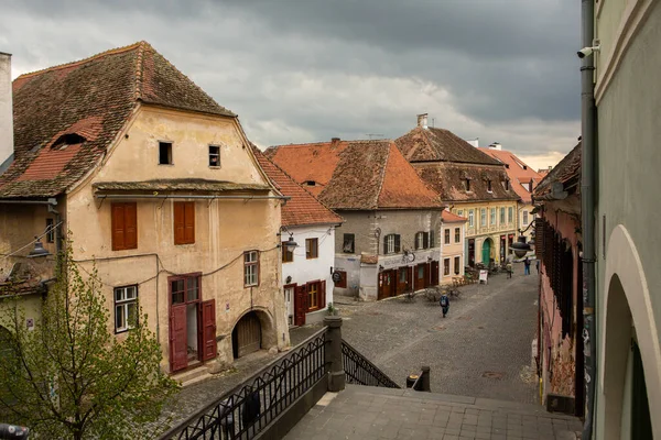 Middeleeuwse Straat Met Historische Gebouwen Het Hart Van Roemenië Sibiu — Stockfoto