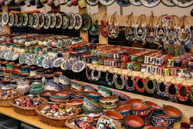 Romanya 'nın göbeğindeki Sighisoara adlı güzel bir ortaçağ kalesi, Doğu Avrupa' daki Transilvanya seyahat beldesi.