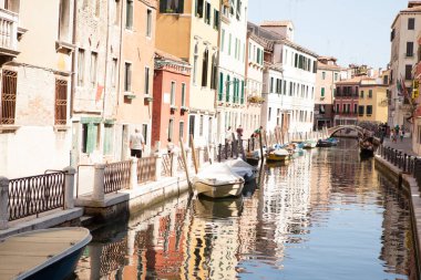 İtalya, Venedik 'te güzel bir manzara. Avrupa 'nın en güzel şehirlerinden biri..