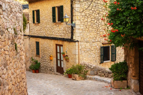 Veduta Una Strada Medievale Del Pittoresco Villaggio Stile Spagnolo Valdemossa — Foto Stock