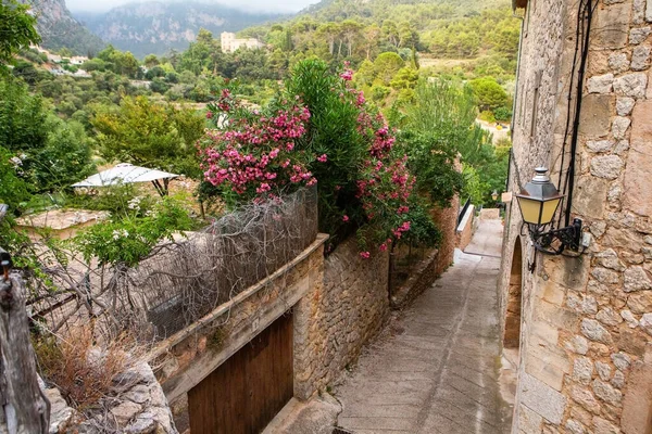 View Medieval Street Picturesque Spanish Style Village Valdemossa Majorca Mallorca — Stock Photo, Image