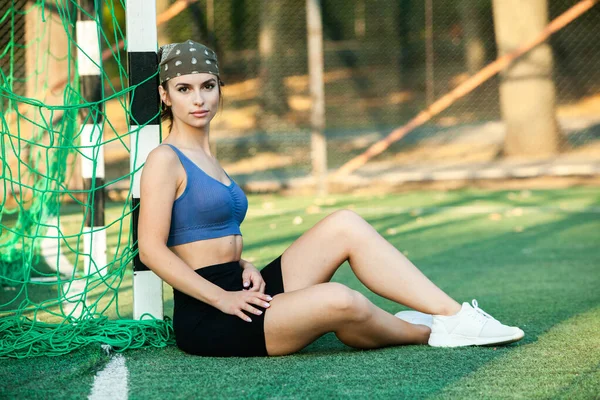Mujer Joven Atlética Ropa Deportiva Corriendo Parque Fitness Estilo Vida —  Fotos de Stock