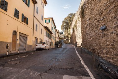 Ponte Vecchio, İtalya Floransa 'daki Arno Nehri üzerindeki eski taş köprü.