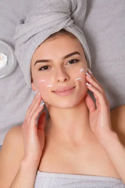 Portrait Beautiful Young Woman Perfect Skin Spa Salon Beauty Treatment — Stock Photo, Image