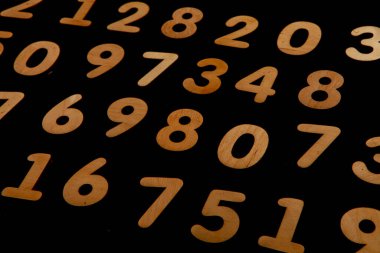 Rakamların geçmişi. Sıfırdan dokuza kadar. Sayıların dokusu. Mali veri kavramı. Matematik. Sayılarla kusursuz desen. finansal kriz konsepti. İş başarısı.