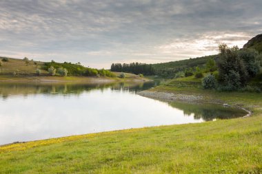 Moldova Cumhuriyeti 'nden manzara ve güzel doğa. Moldova 'nın kuzeyindeki en güzel manzaralardan biri, Doğu Avrupa