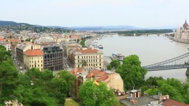 Yaz boyunca Budapeşte sokaklarında rutin yaşam videoları