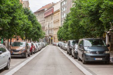 Macaristan 'ın başkenti Budapeşte' de çok güzel ve renkli bir cadde. Avrupa 'da sokak hayatı.