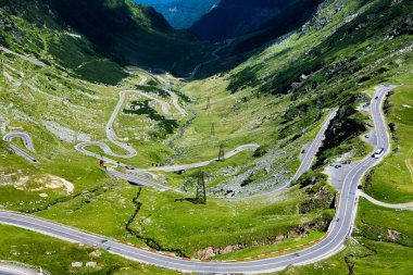 Romanya 'nın Karpatlar kentinde çok pitoresk transfagarasan dağ yoluna sahip fotoğraf