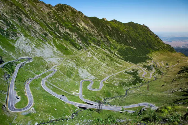 Romanya 'nın Karpatlar kentinde çok pitoresk transfagarasan dağ yoluna sahip fotoğraf