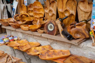 Arnavutluk 'tan güzel ve renkli geleneksel hediyeler.