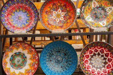 Arnavutluk 'tan güzel ve renkli geleneksel hediyeler.