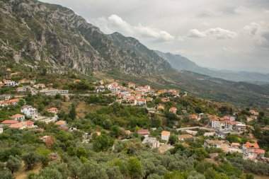 Arnavutluk 'un ortaçağ Kruje kentinin tarihi merkezi. Arnavutluk, Avrupa 'nın güzel açık hava manzarası. Seyahat