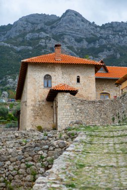 Arnavutluk 'un ortaçağ Kruje kentinin tarihi merkezi. Arnavutluk, Avrupa 'nın güzel açık hava manzarası. Seyahat
