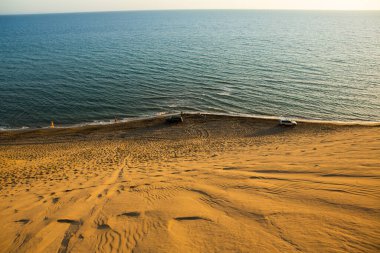 Adriyatik Denizi kıyısında kum tepeleri olan Arnavutluk 'un çok güzel plajı. Rana ve Hedhun güzel bir yer Sand-Dune.. 