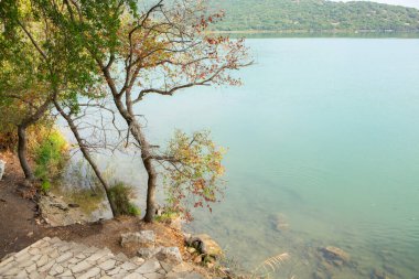 Arnavutluk 'un Butrint kentinde antik Roma kenti harabeleri bulunuyor. Bu arkeolojik alan UNESCO 'nun Dünya Mirası Alanı. Arnavutluk ve Avrupa 'da seyahat.