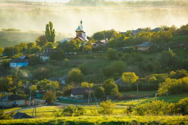 Moldova Cumhuriyeti kırsal arazisi. Ülkenin yeşil doğası..