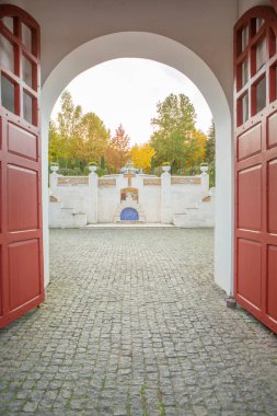 Curchi Manastırı, Moldova Cumhuriyeti 'nde bulunan bir Ortodoks manastırıdır. Ülkenin en önemli dini ve kültürel merkezlerinden biri..