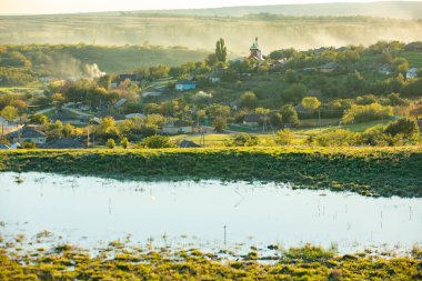 Moldova Cumhuriyeti 'nden güzel bir manzara. Avrupa 'nın yeşil doğası. Kırsal ekolojik turizm.