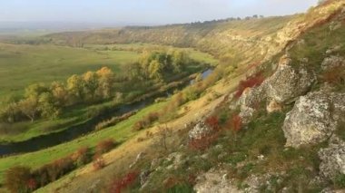 Moldova Cumhuriyeti 'nden güzel bir manzara. Avrupa 'nın yeşil doğası. Kırsal ekolojik turizm.