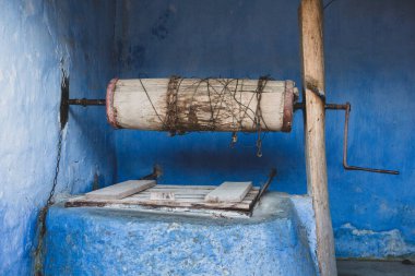 Moldova Cumhuriyeti 'nden geleneksel bir kır evinin unsurları.