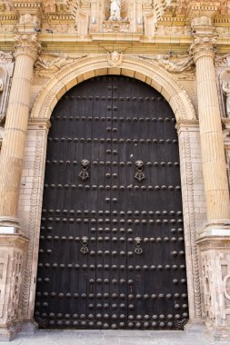 Lima caddesi, Peru 'nun başkenti ama aynı zamanda ortaçağ sömürge binaları olan en büyük şehir.