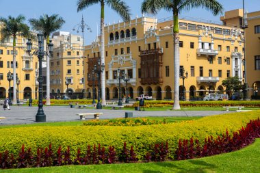 Lima caddesi, Peru 'nun başkenti ama aynı zamanda ortaçağ sömürge binaları olan en büyük şehir.