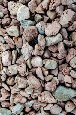  Dekorasyon için taştan bir arka plan. Taş çakıl taşı dokusu. Çakıl arkaplanı.