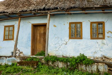 Moldova Cumhuriyeti 'nin güzel kırsal manzarası. Baharda köy hayatı.