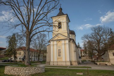 Moldova Cumhuriyeti 'nin güzel kırsal manzarası. Baharda köy hayatı.