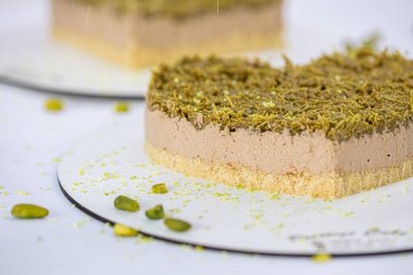 Çikolatalı kremalı Pistachio Pastası ve Crumb Topping.