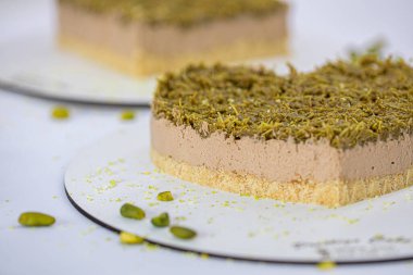 Çikolatalı kremalı Pistachio Pastası ve Crumb Topping.