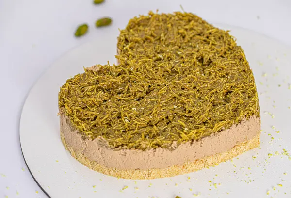 Çikolatalı kremalı Pistachio Pastası ve Crumb Topping.
