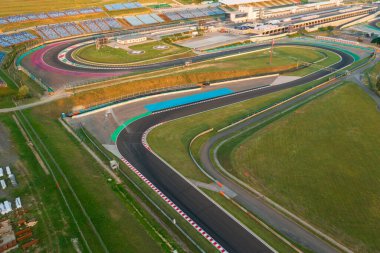 Macaristan 'ın Mogyorod kentindeki ünlü Formula 1 yarış pistinin kuş bakışı görüntüsü