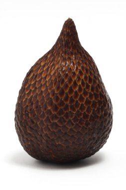 Taze organik yılan meyvesi beyaz arka plan kırpma yolunda izole edilmiş lezzetli