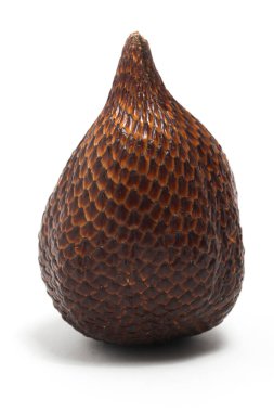 Taze organik yılan meyvesi beyaz arka plan kırpma yolunda izole edilmiş lezzetli