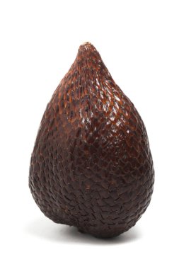 Taze organik yılan meyvesi beyaz arka plan kırpma yolunda izole edilmiş lezzetli