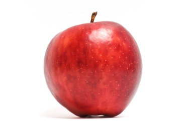 Taze organik kırmızı elma lezzetli meyve yan görünümü beyaz arkaplan kırpma yolunda izole