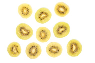 Dilimlenmiş taze organik altın kivi lezzetli meyve üst görünümü beyaz arka plan kırpma yolu izole