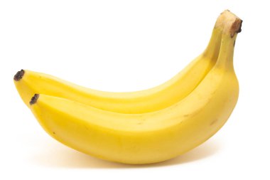 Beyaz arka planda izole edilmiş iki taze organik muz.