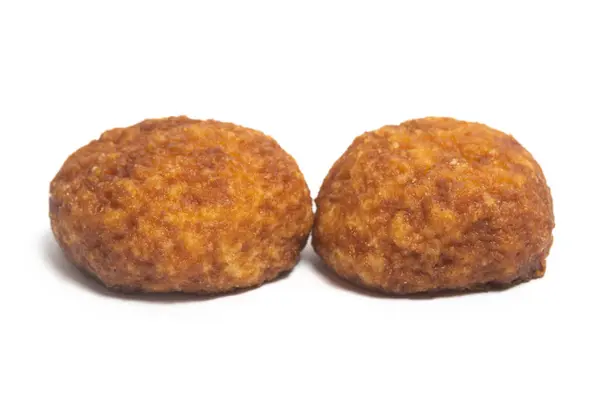 Dois Biscoitos Queijo Palma Isolados Caminho Recorte Fundo Branco — Fotografia de Stock