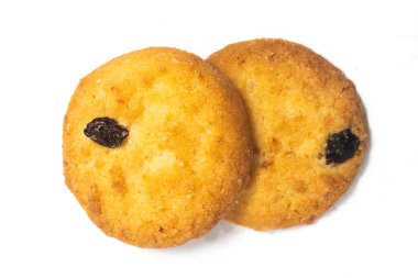 Beyaz arka plan kırpma yolunda izole edilmiş iki Danimarka usulü kurabiye hindistan cevizi tarzı kurabiye.