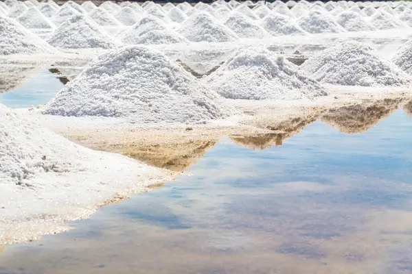 Salthögar Saltlösning Från Samutsakorn Thailand — Stockfoto